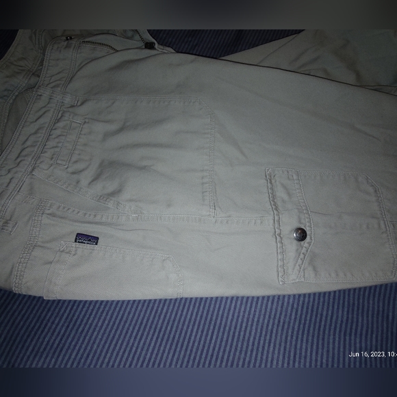 Patagonia Organic Cotton Khaki Gray Pants 8 - Picture 4 of 5